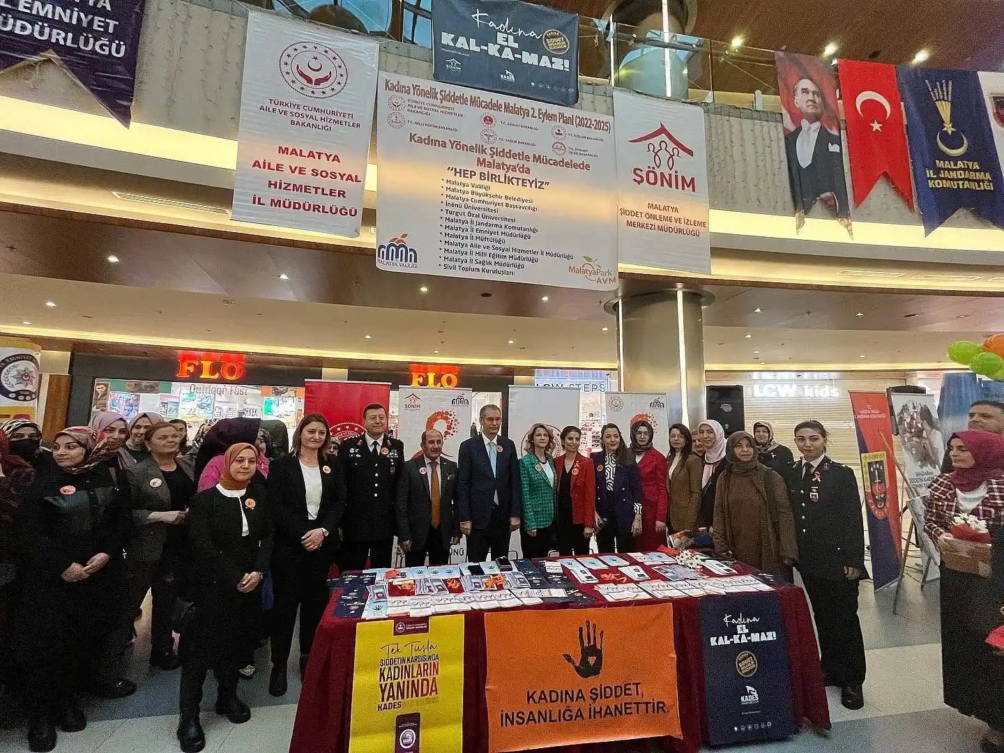 Malatya Park AVM’de kadına yönelik şiddetle mücadele günü etkinliği