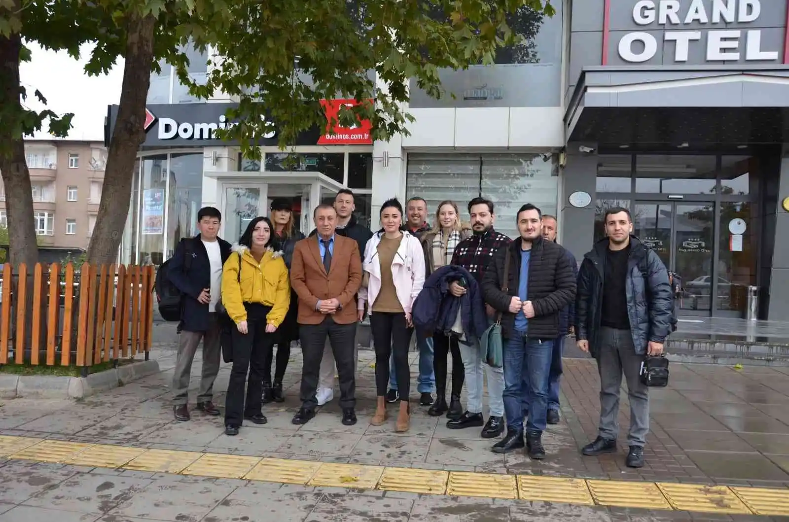 Malazgirt'i gezen yabancı gazeteciler kentin tanıtımına katkı sağlayacak