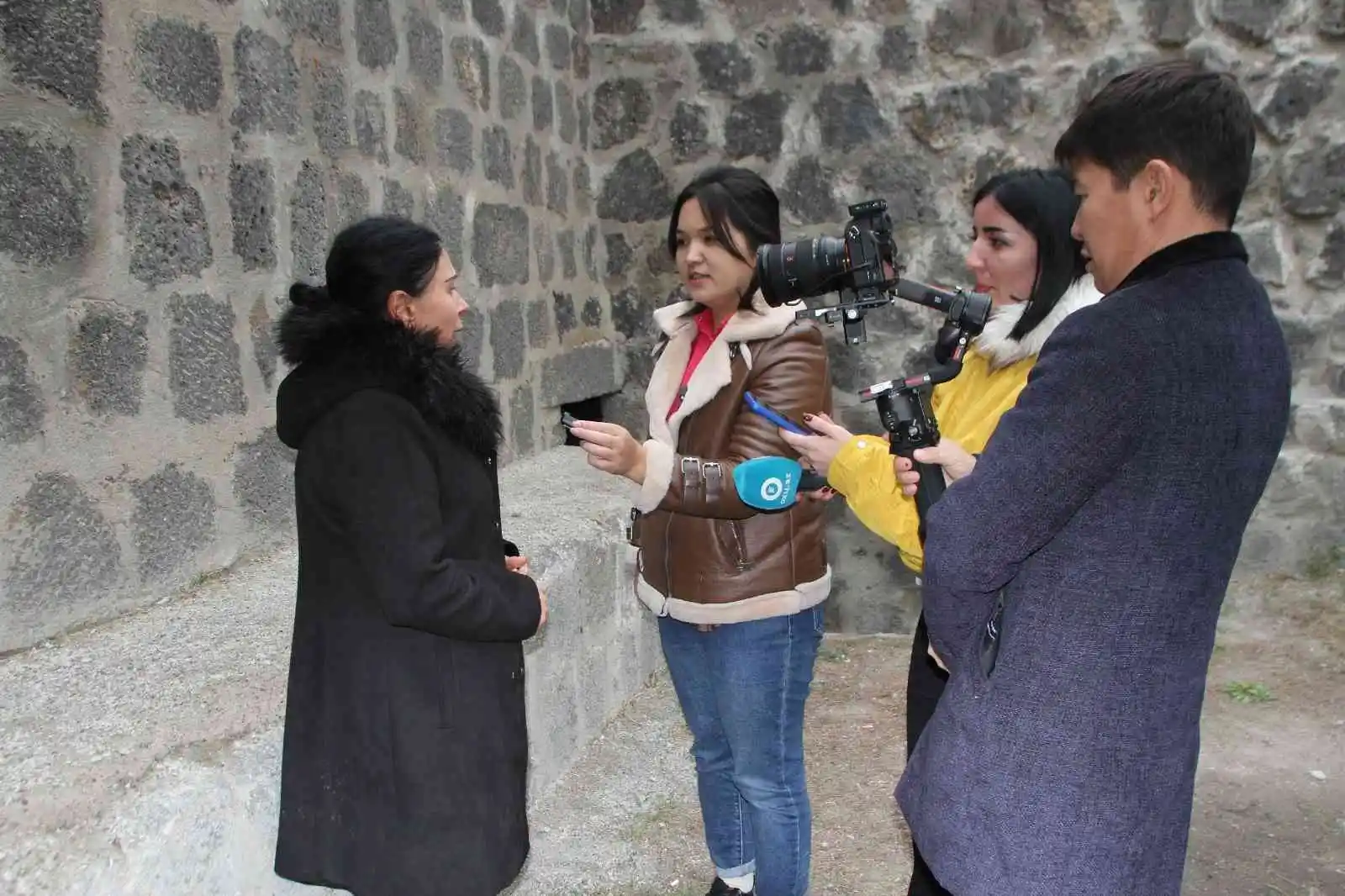 Malazgirt’i gezen yabancı gazeteciler kentin tanıtımına katkı sağlayacak