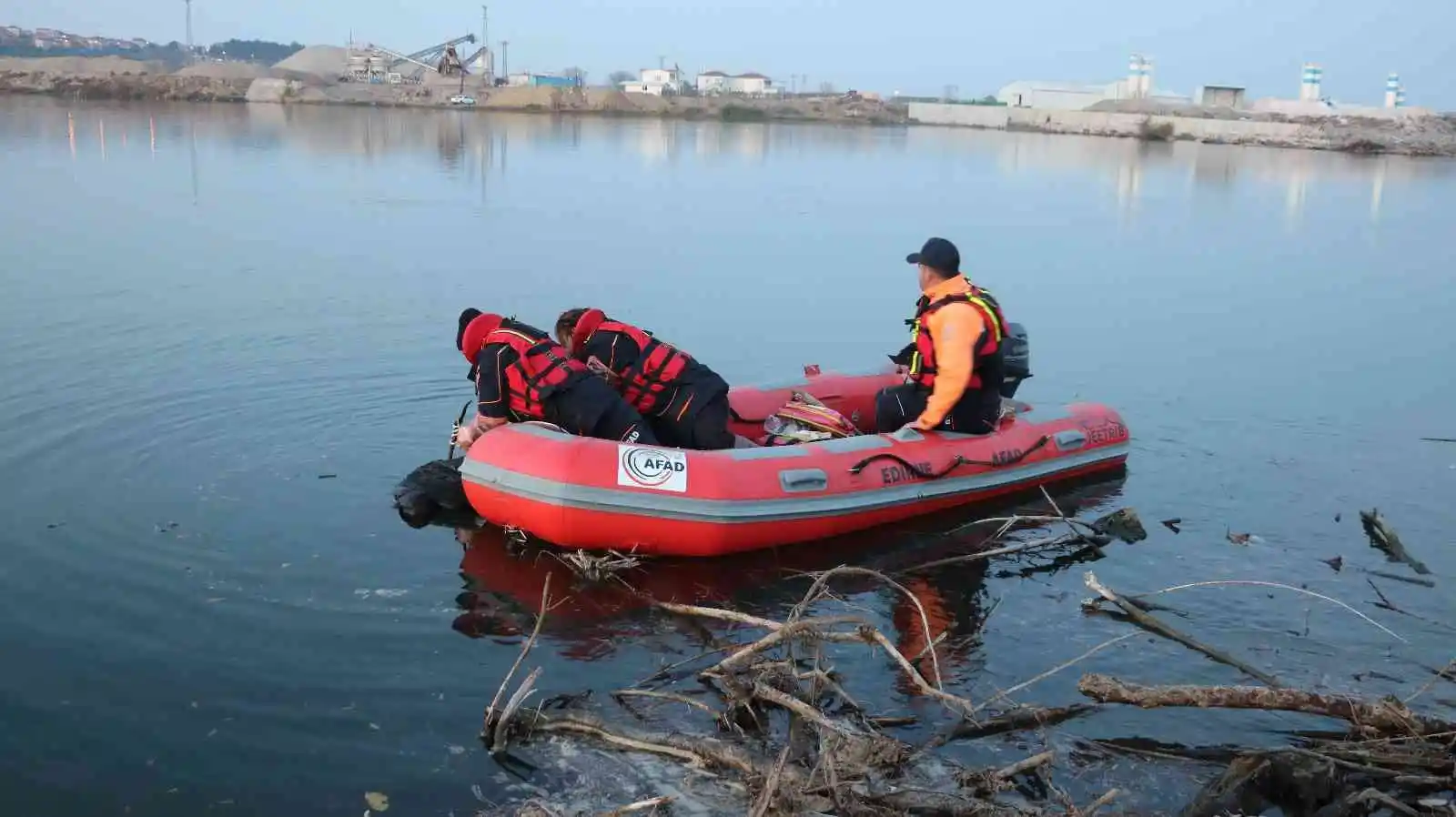 Meriç Nehri’nde erkek cesedi bulundu