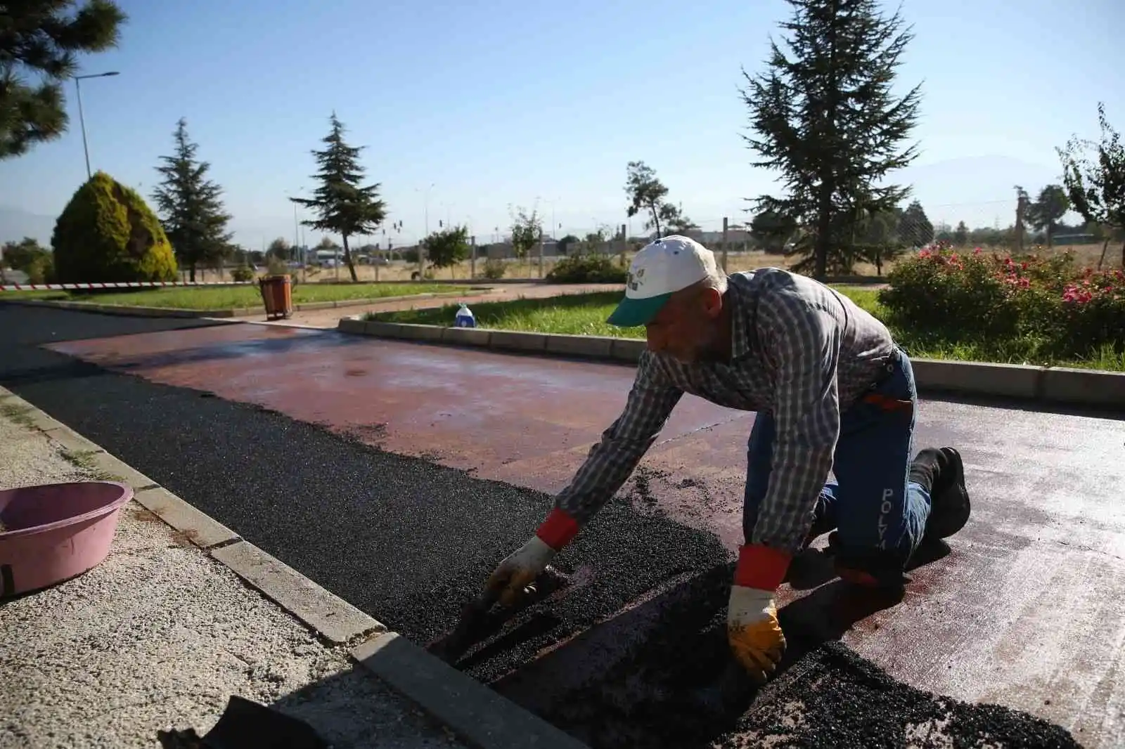 Merkezefendi'de yollar yenileniyor