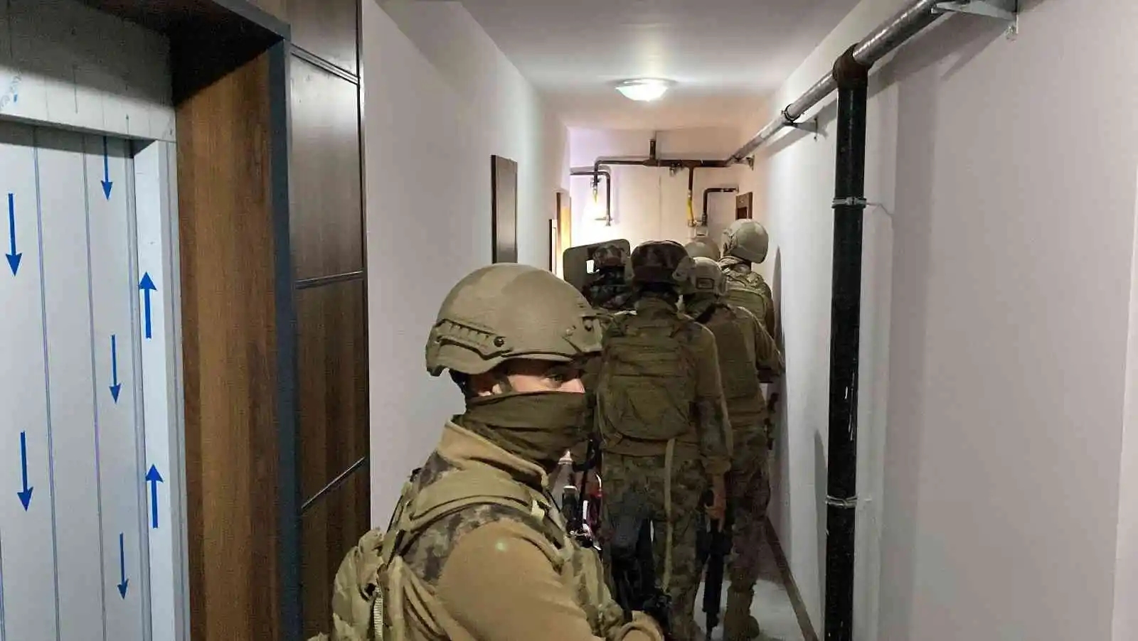 Mersin’de organize suç örgütlerine şafak operasyonu: 51 gözaltı kararı