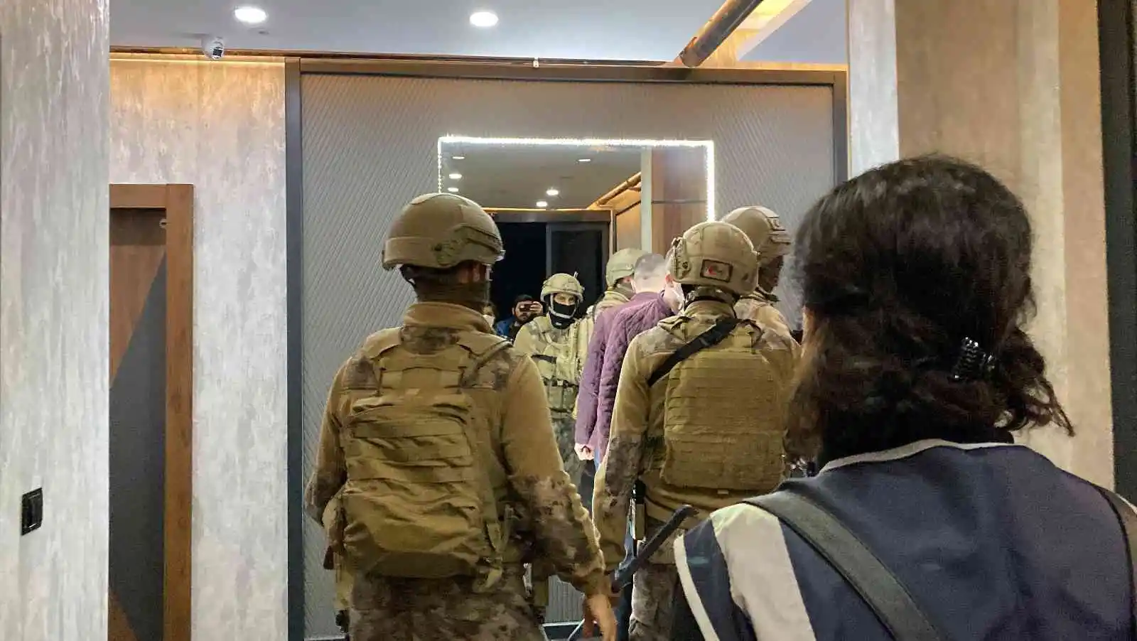 Mersin’de organize suç örgütlerine şafak operasyonu: 51 gözaltı kararı