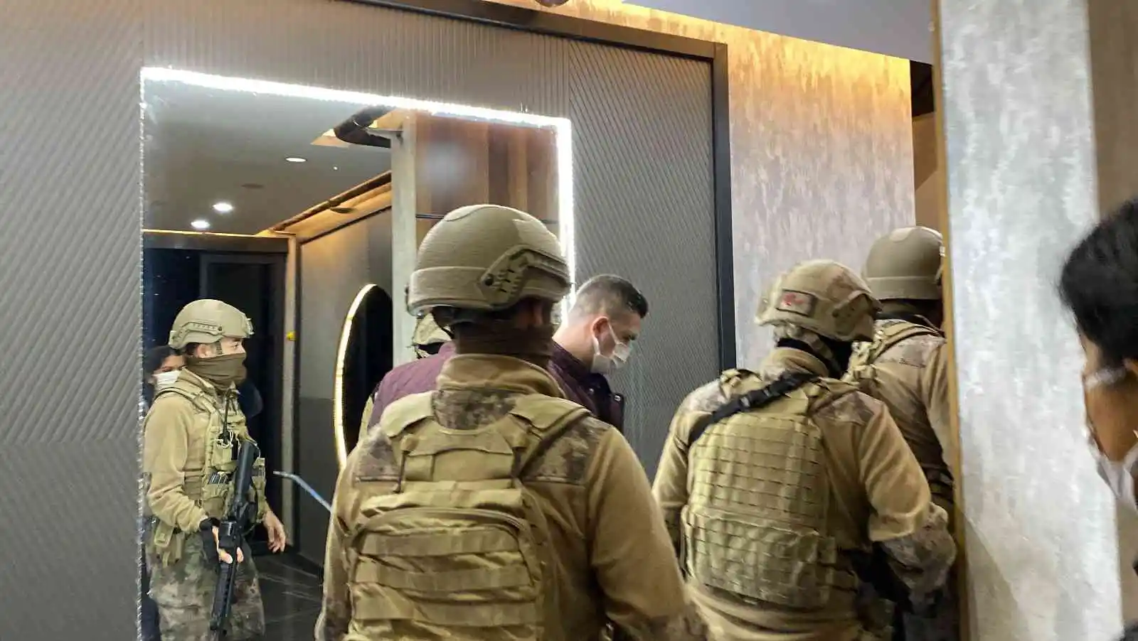 Mersin’de organize suç örgütlerine şafak operasyonu: 51 gözaltı kararı