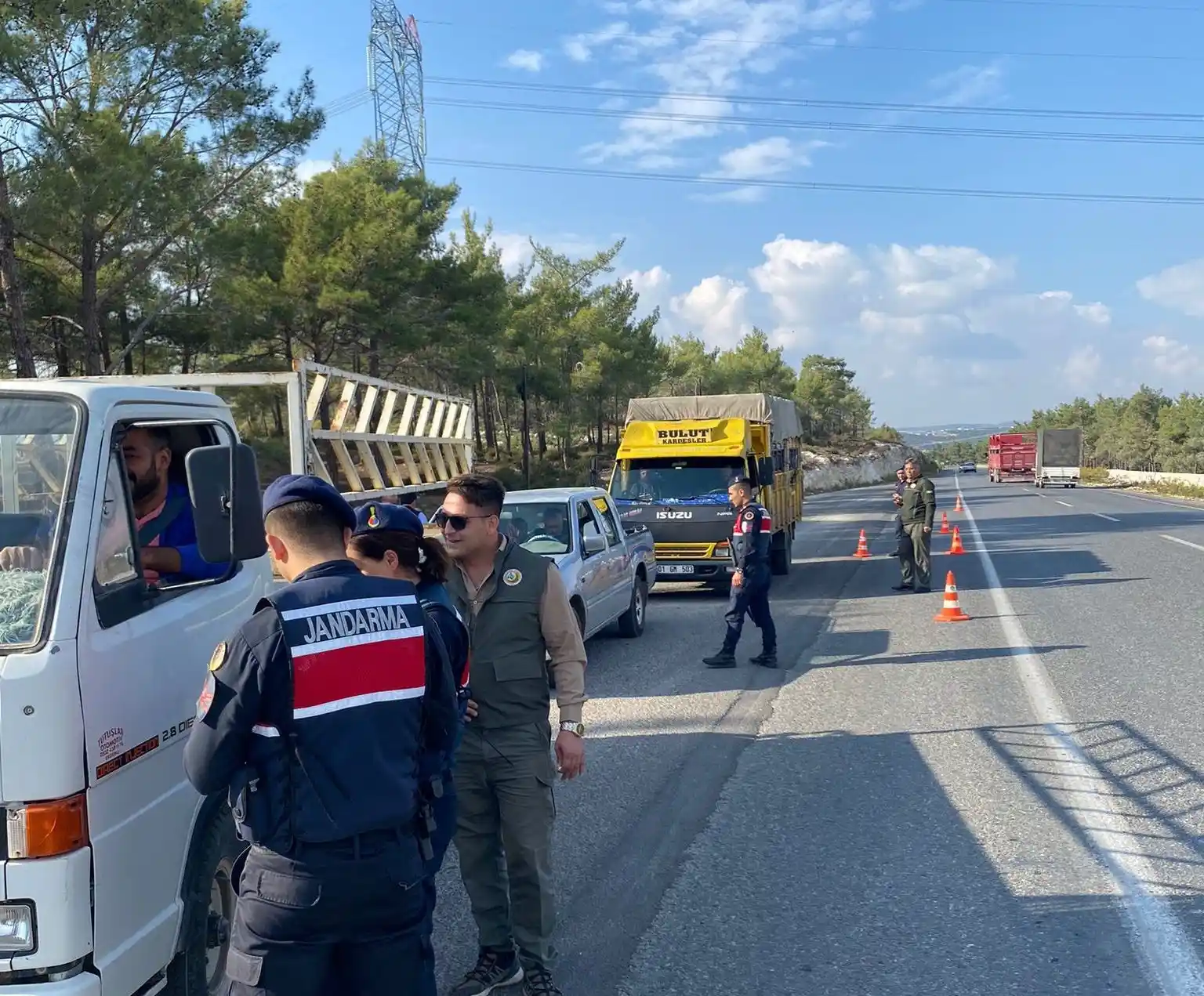 Mersin'de ormancılar 'önleme araması' yaptı