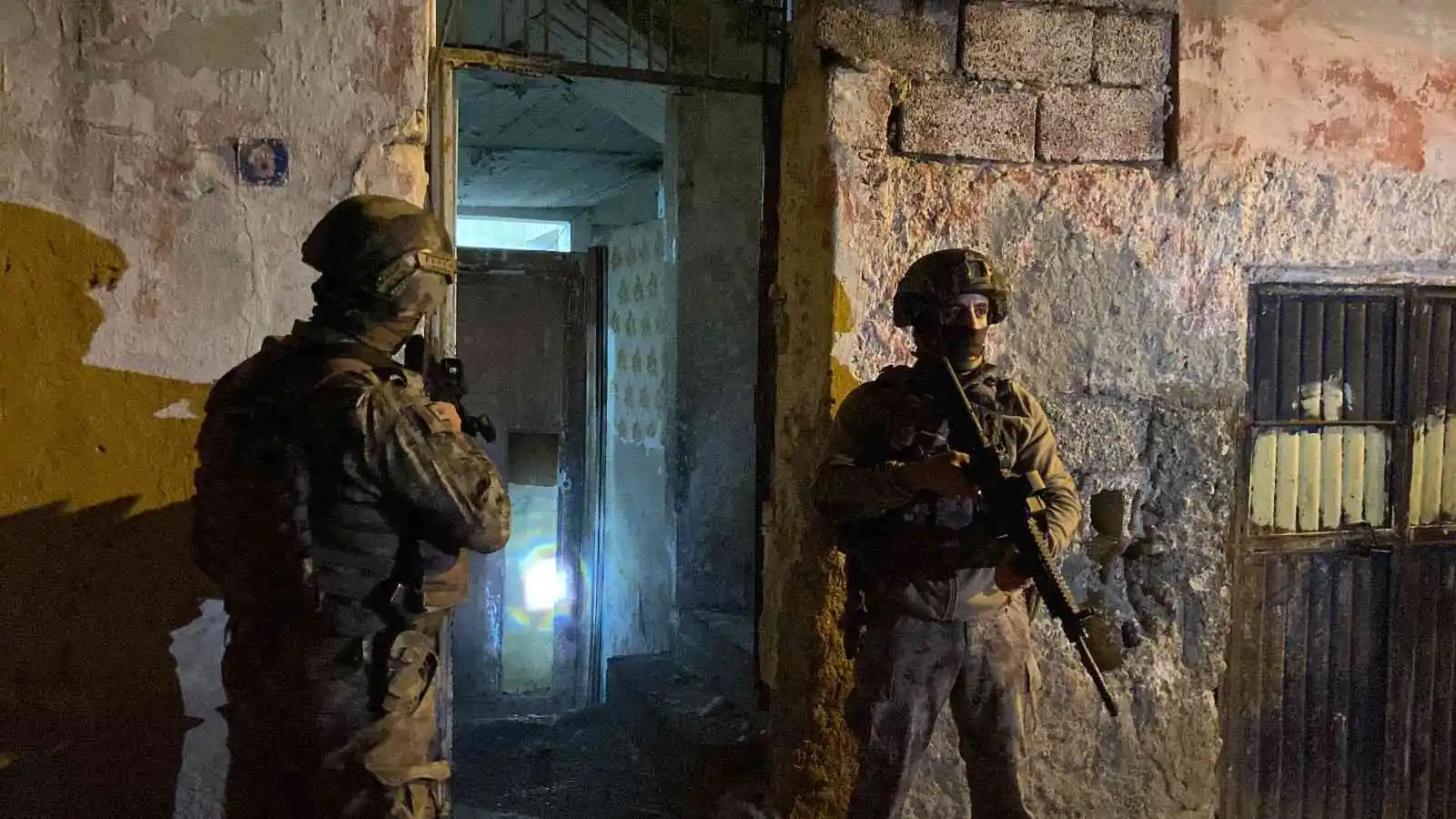 Mersin’de YPG’ye gece operasyonu