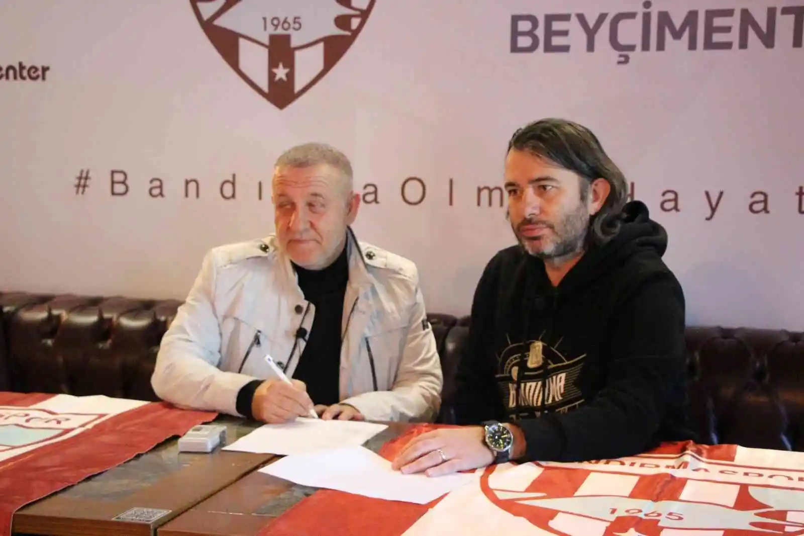 Mesut Bakkal Bandırmaspor'a imza attı