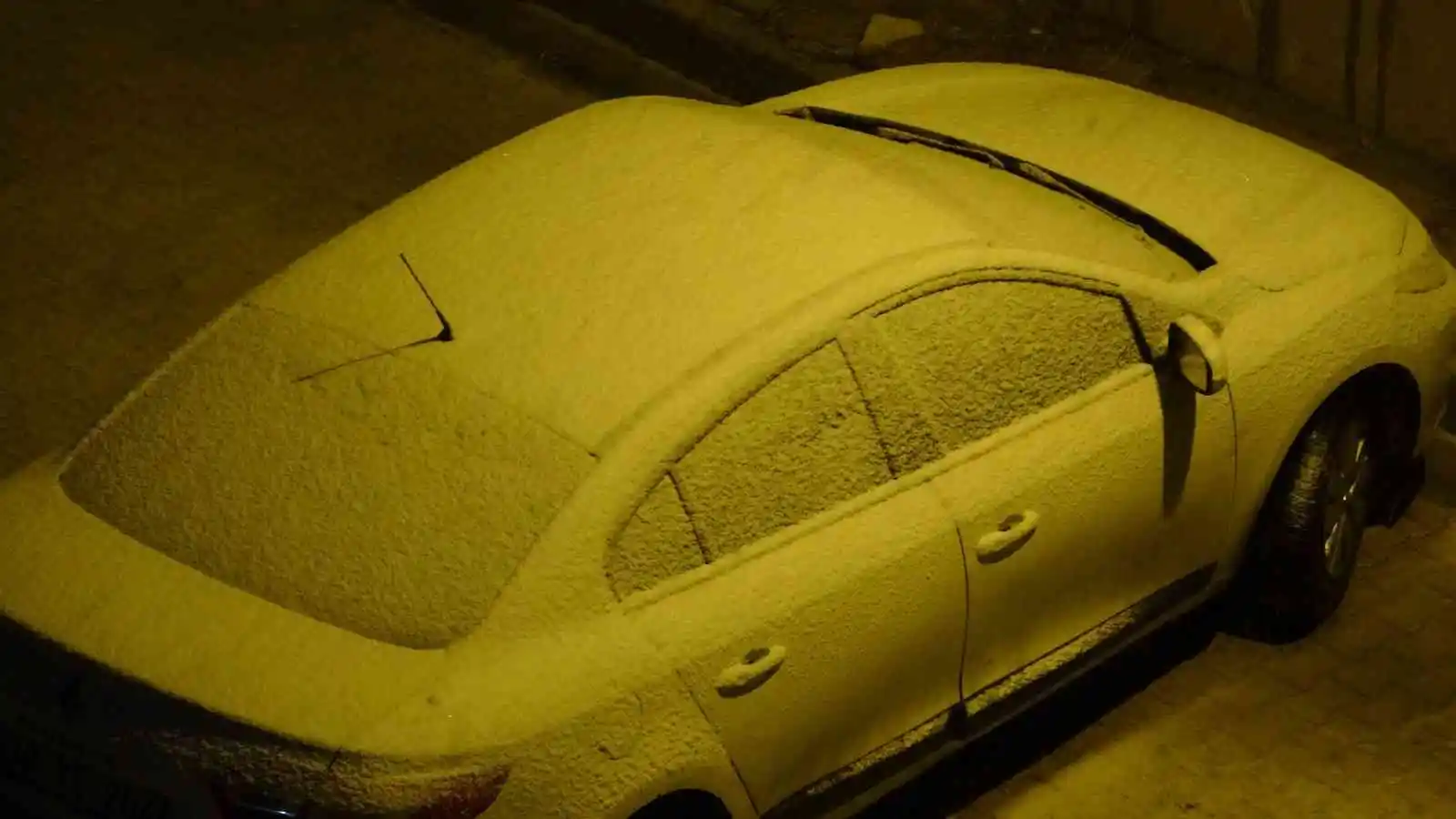 Meteoroloji uyarmıştı, Yüksekova beyaza büründü