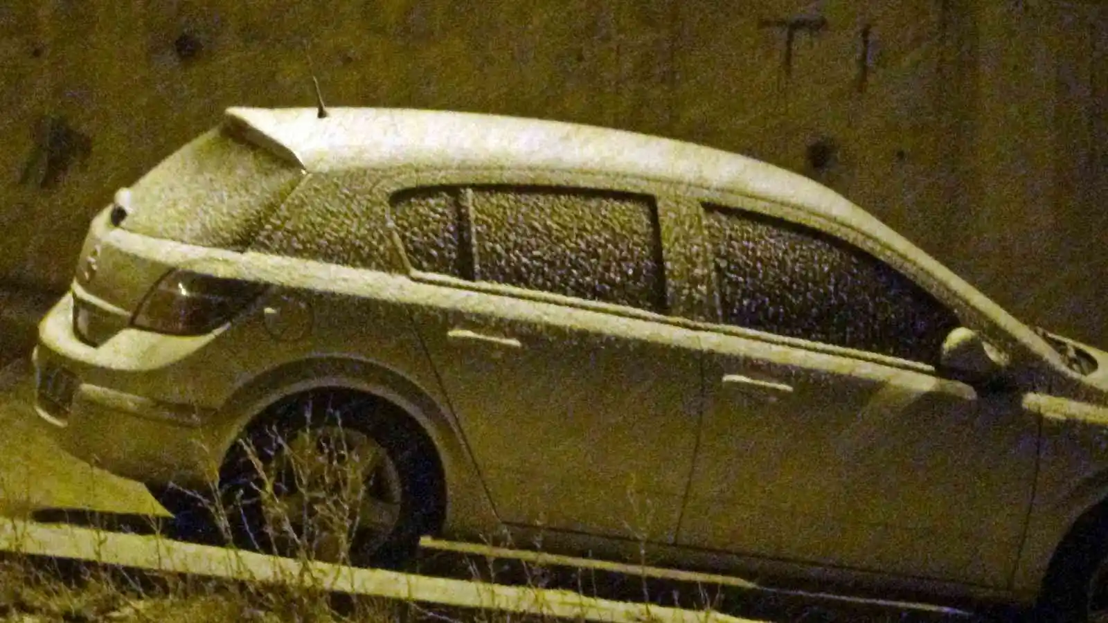 Meteoroloji uyarmıştı, Yüksekova beyaza büründü