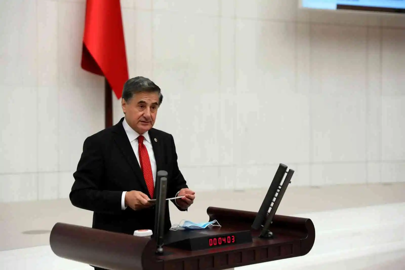 Milletvekili Güneş'ten Öğretmenler Günü mesajı