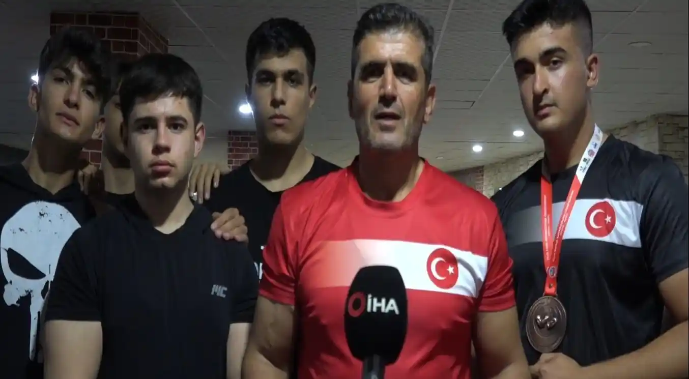 Milli sporcu Şevketoğlu, oğlu ve gençlerin sporcu olması için gayret gösteriyor
