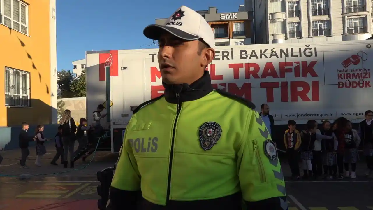 Mobil trafik eğitim tırı Erciş’te