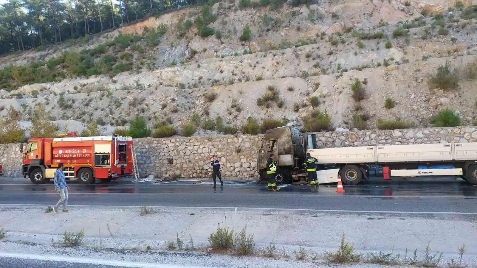 Muğla’da TIR yangını
