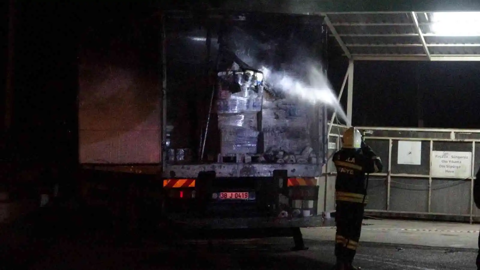 Muğla’da yunus timlerinin dikkati sayesinde faciadan dönüldü
