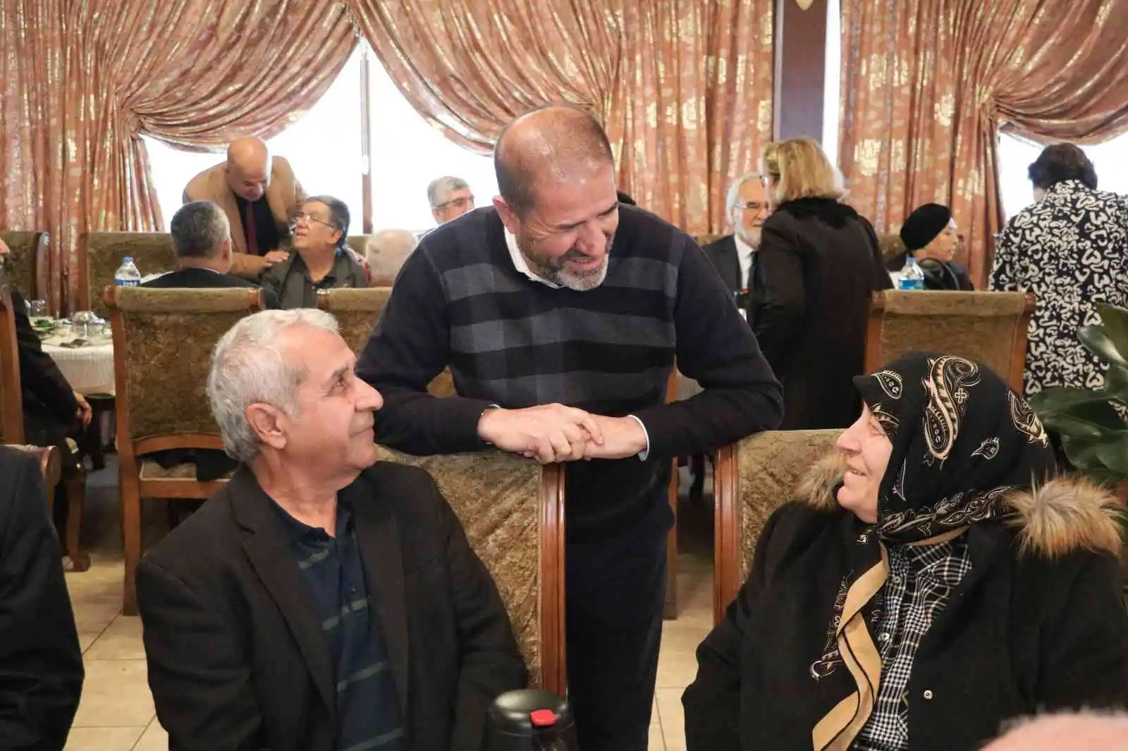Öğretmeni ile yarım asır sonra buluştu