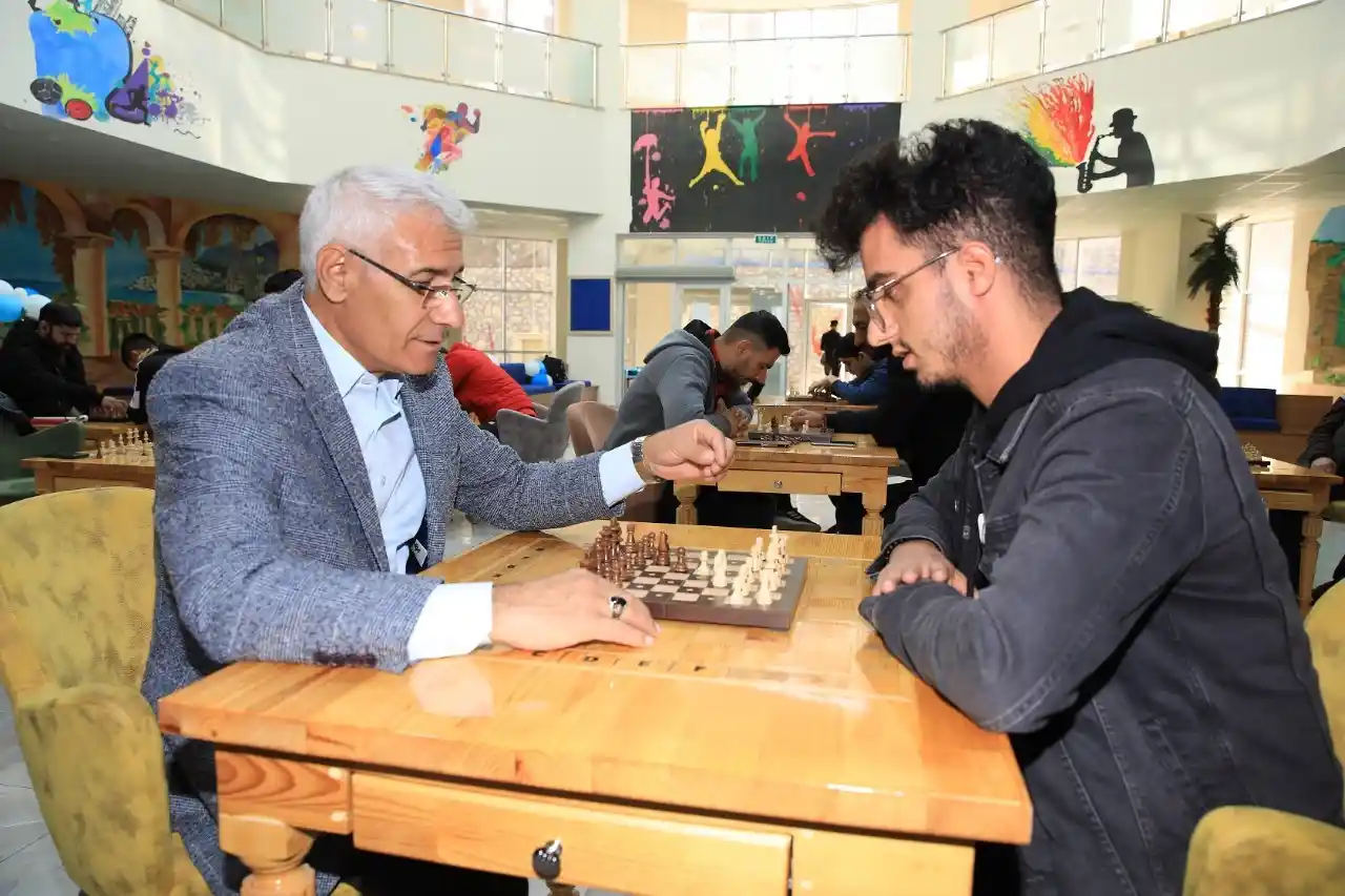Önce öğrendiler sonra özel turnuvaya katıldılar