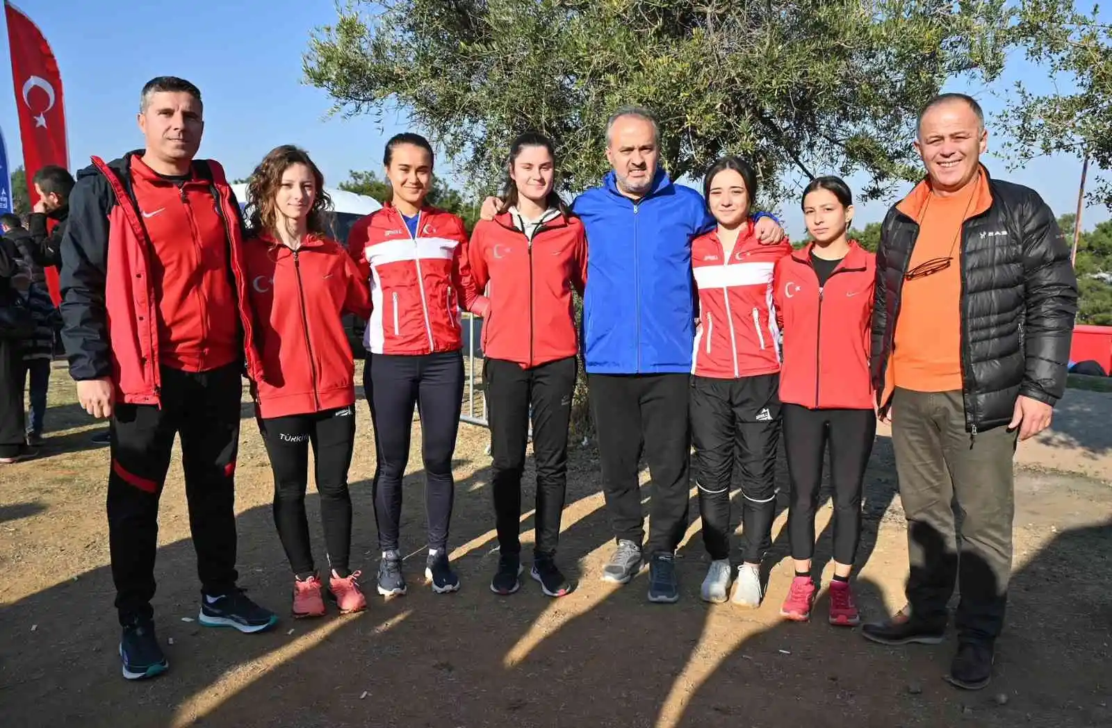 Oryantiring turnuvasında zamana karşı yarış