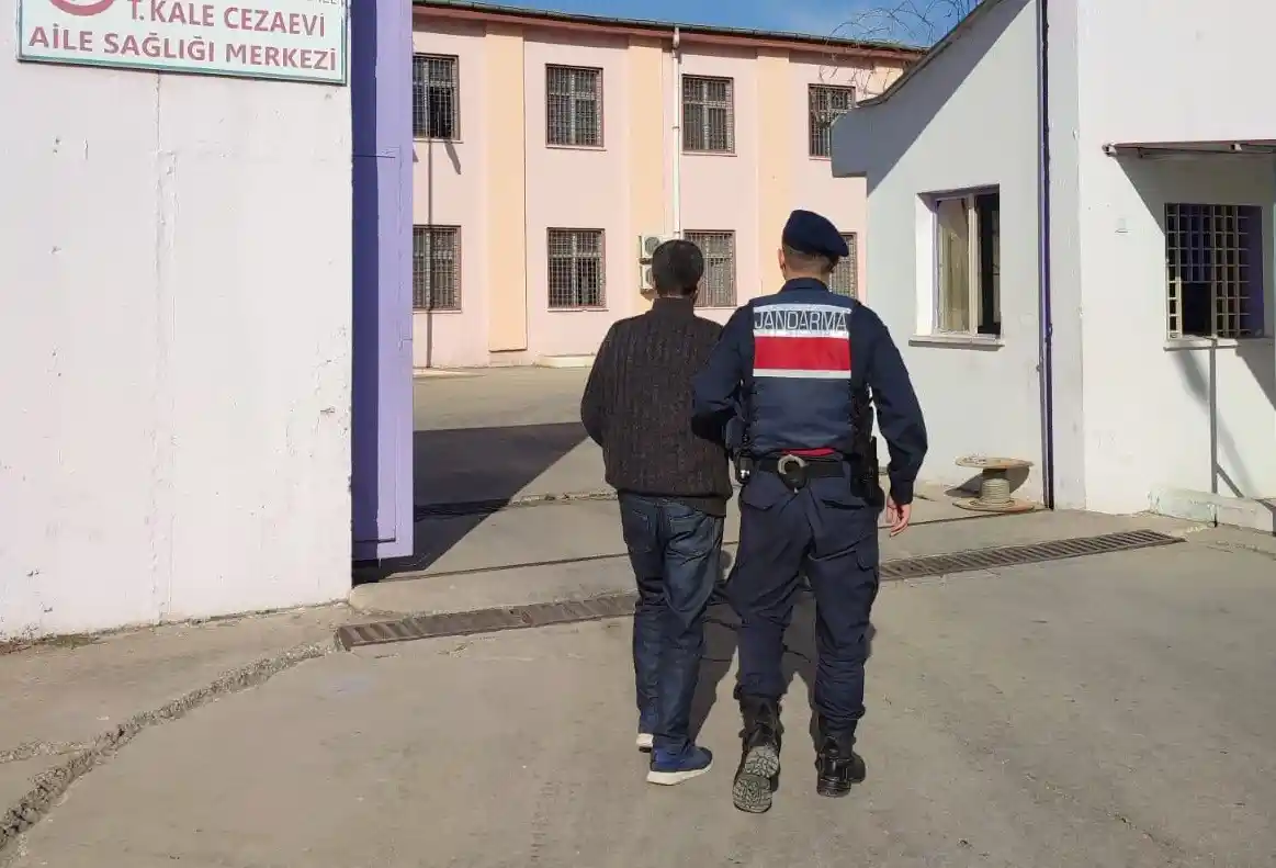Osmaniye'de 4 yıl hapis cezasıyla aranan hükümlü yakalandı