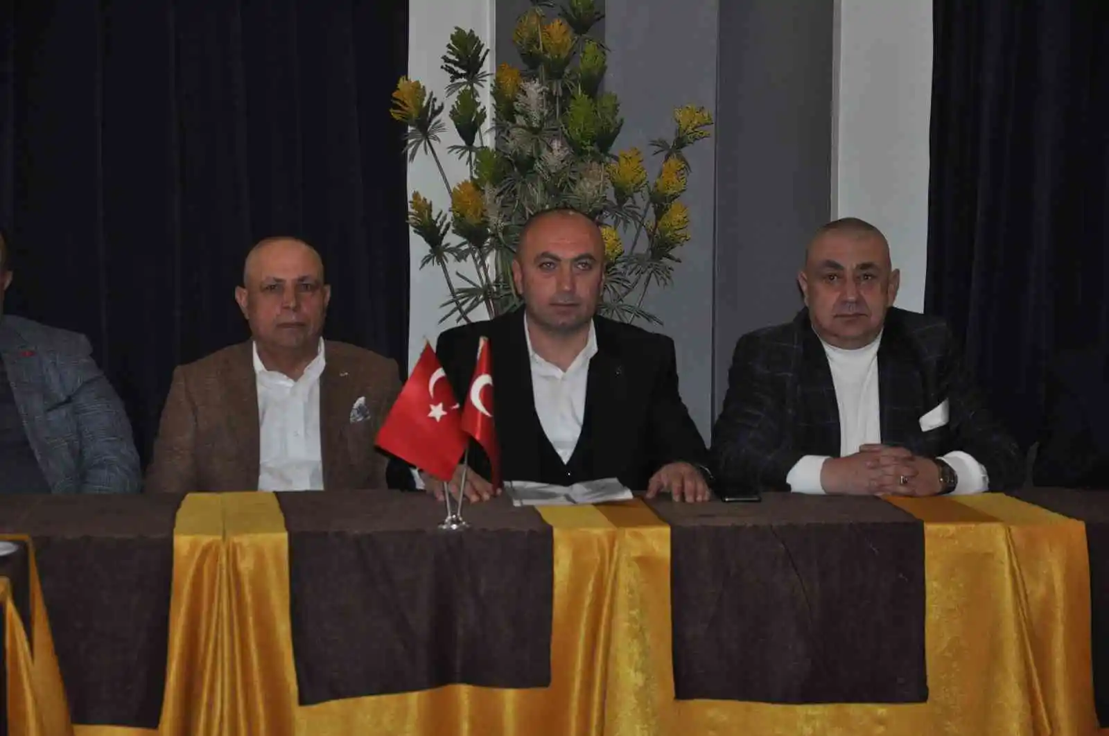 Özcan Müçük adaylığını açıkladı