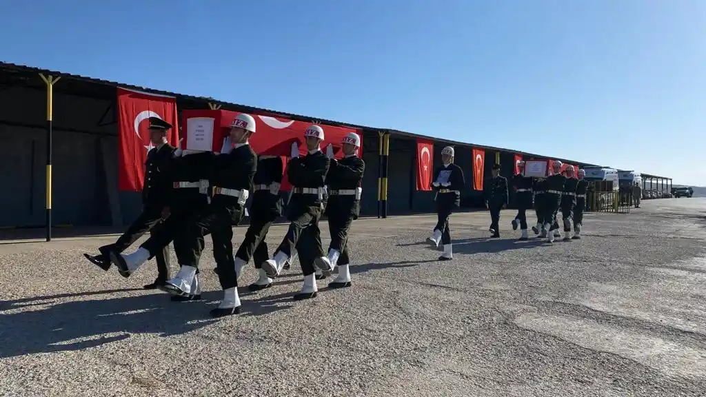 Pençe-Şimşek şehitleri son yolculuğuna uğurlandı
