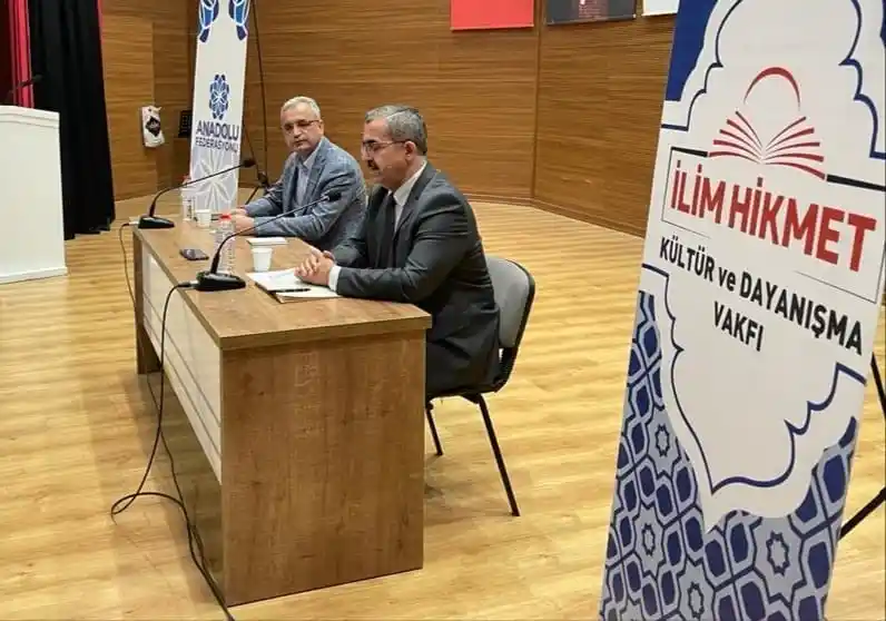 Prof. Dr. Muhittin Ataman; ’Uluslararası Sistemdeki Dönüşüm ve Türkiye’ konulu seminere katıldı
