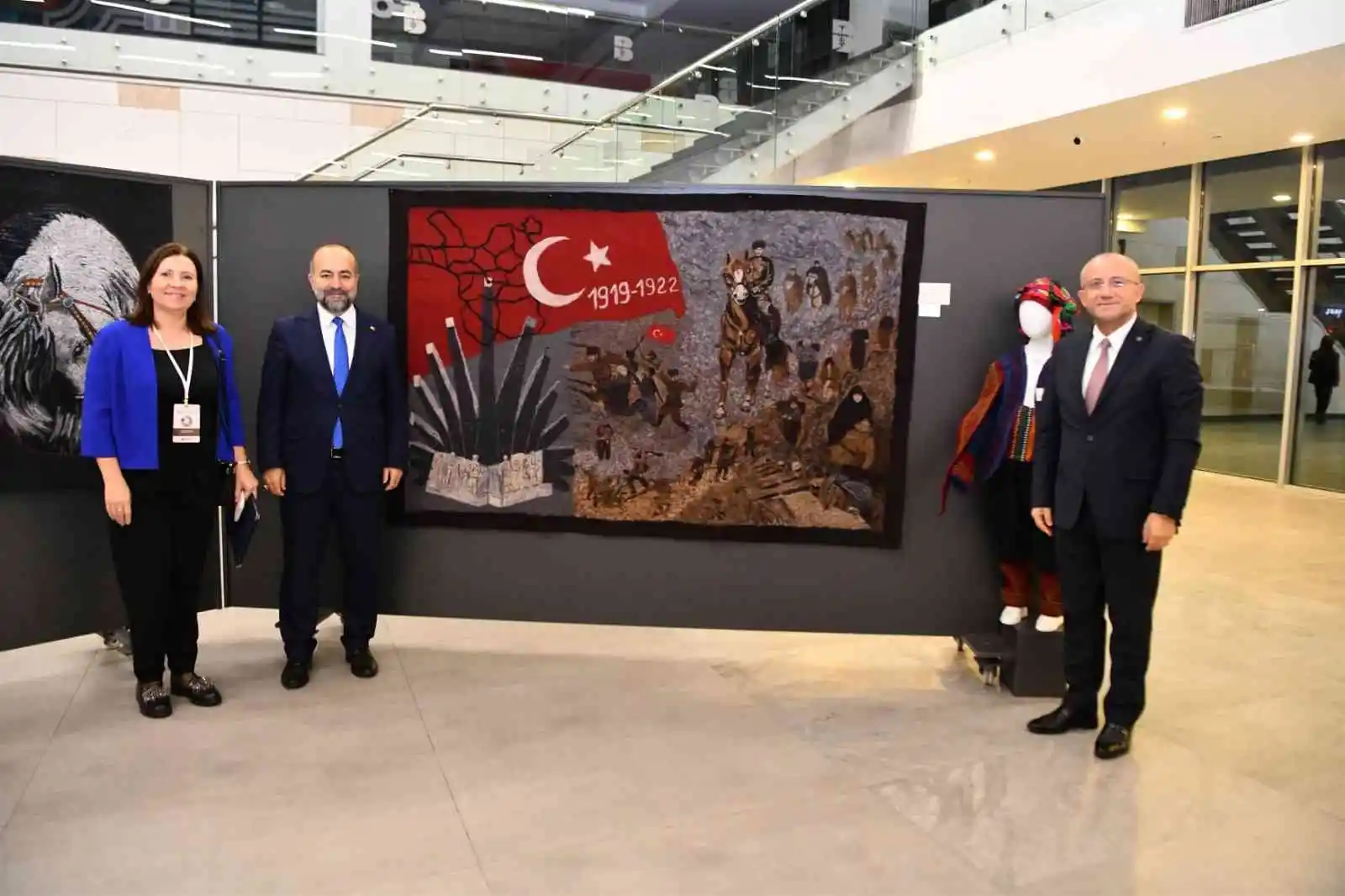 Sanatın On Halinde sergi ve ödül töreni yapıldı
