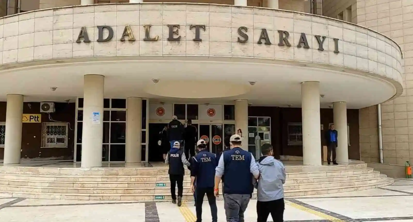Şanlıurfa’da bombalı eylem hazırlığındaki teröristler yakalandı