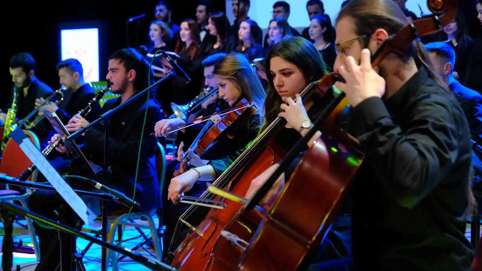 SCÜ’de Öğretmenler Günü konseri düzenlendi