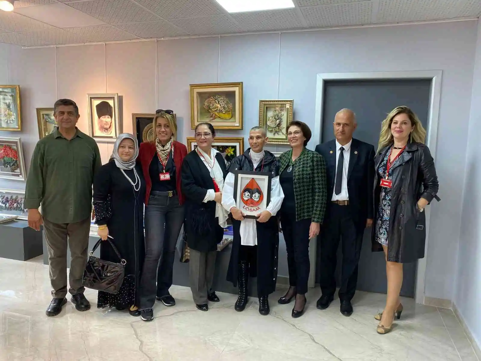 Şehit aileleri ve hasta çocuklara asker morali