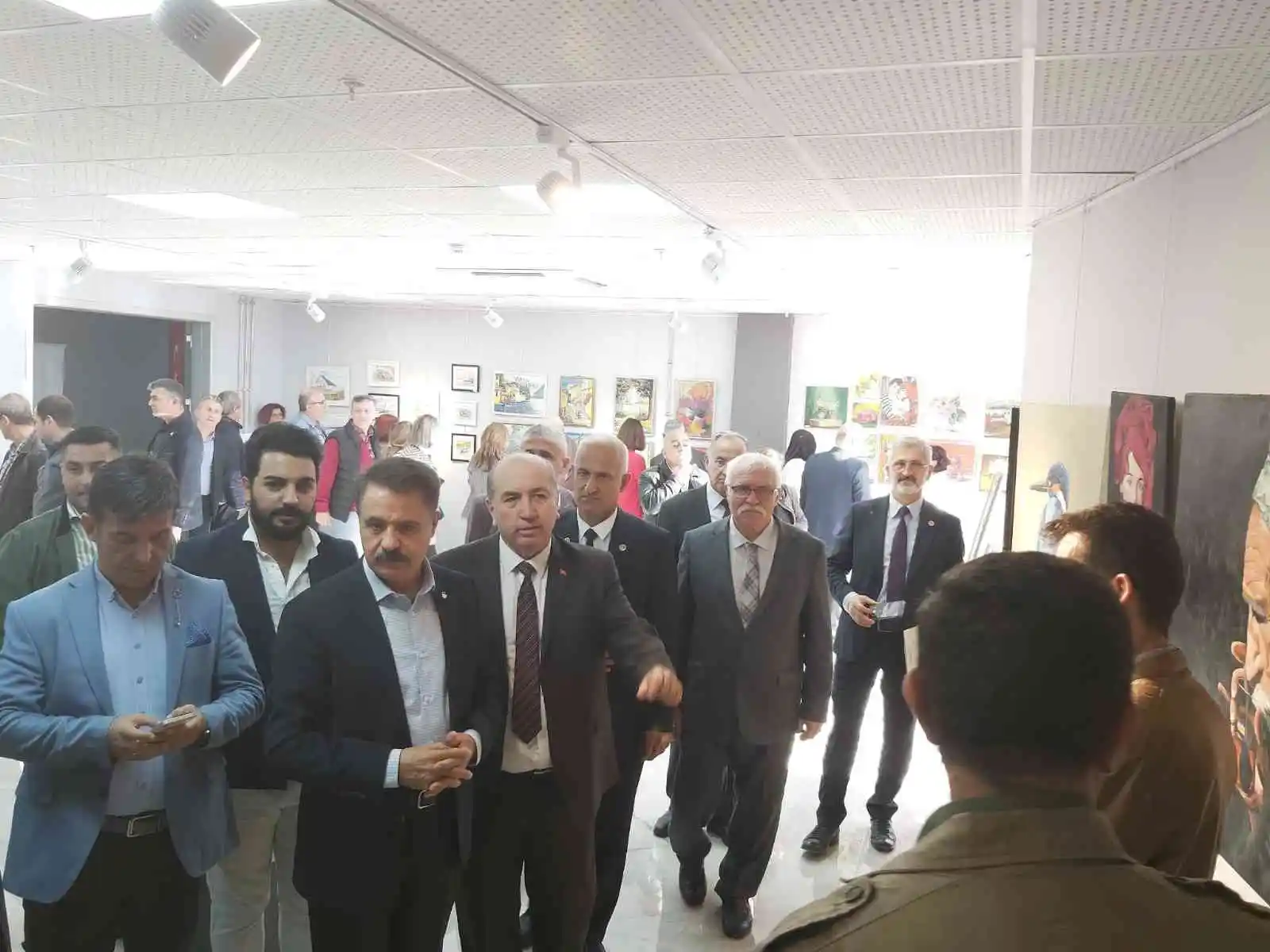 Şehit aileleri ve hasta çocuklara asker morali