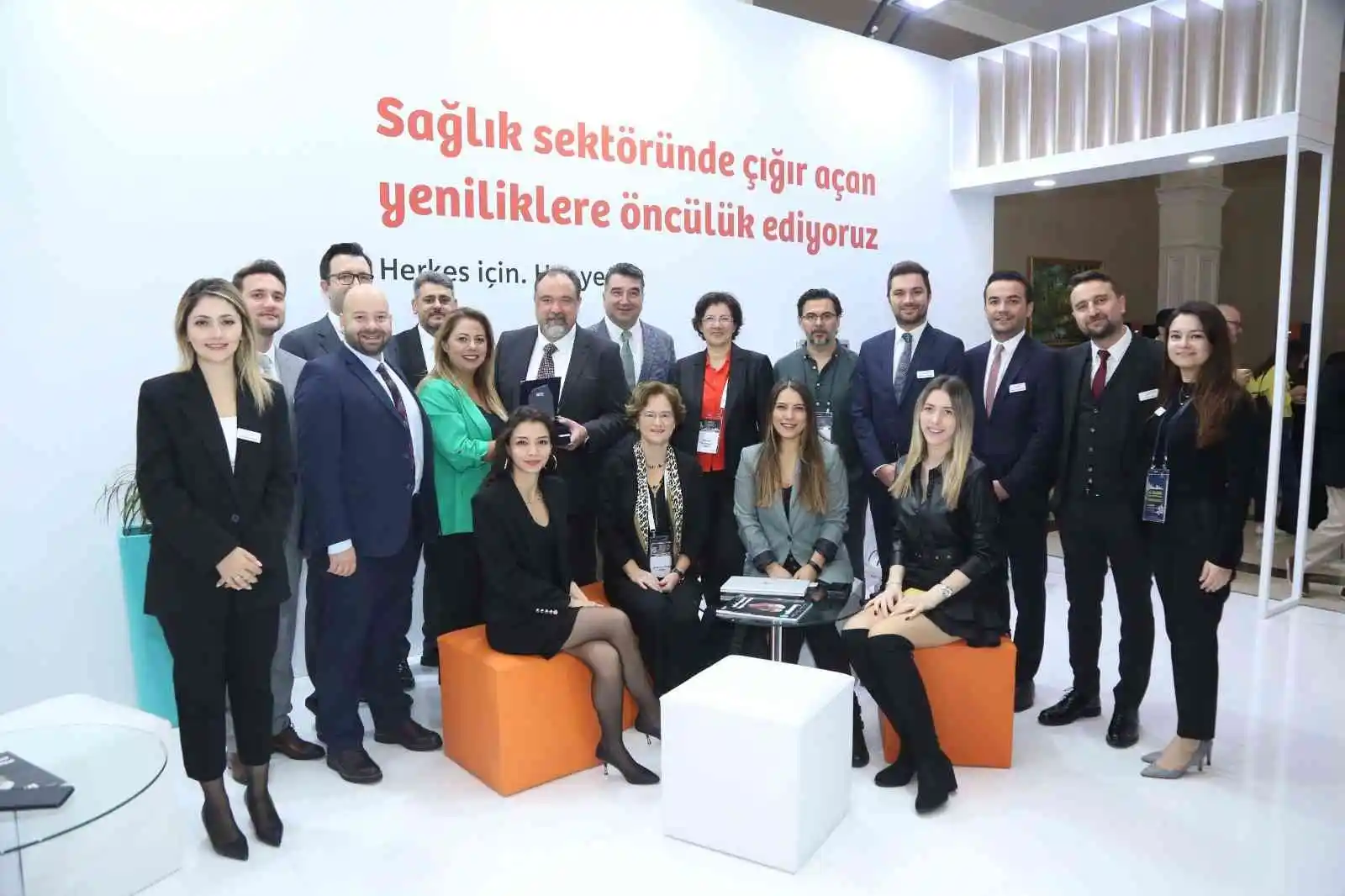 Siemens Healthineers sağlık alanında yenilikçi teknolojilerini TÜRKRAD 2022'de tanıttı
