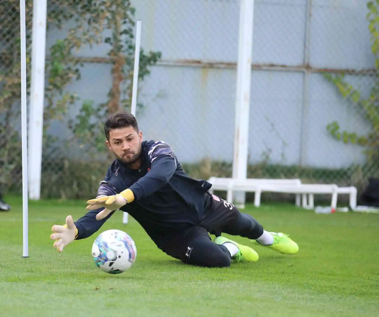 Sivasspor'un kalecisi Ali Şaşal, Avrupa'da zirvede