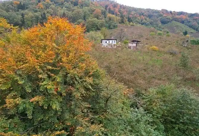 Sonbahar renkleri Trabzon’u kartpostallardaki görüntülere çevirdi
