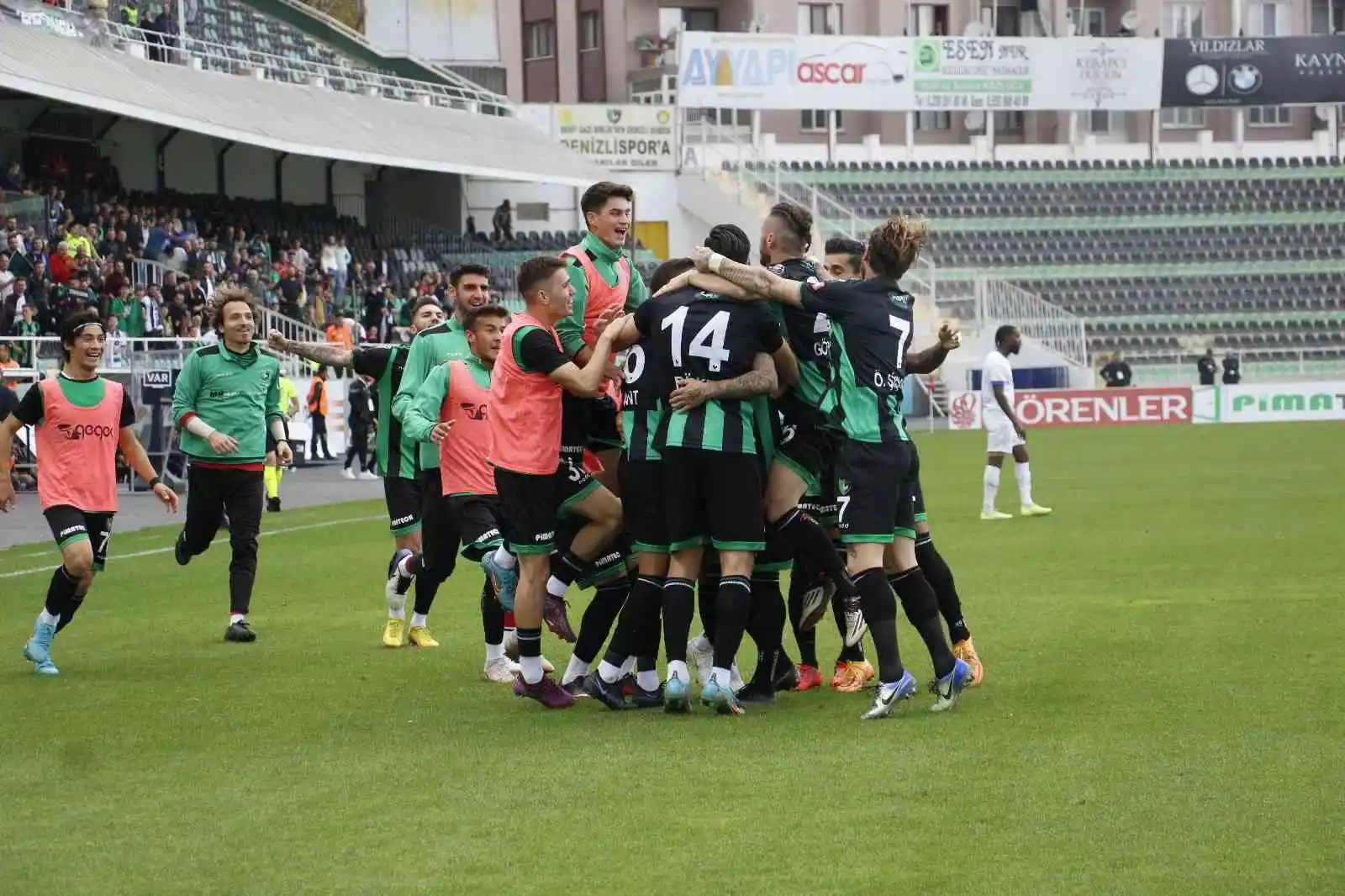 Spor Toto 1. Lig: Denizlispor: 4 - Tuzlaspor: 3
