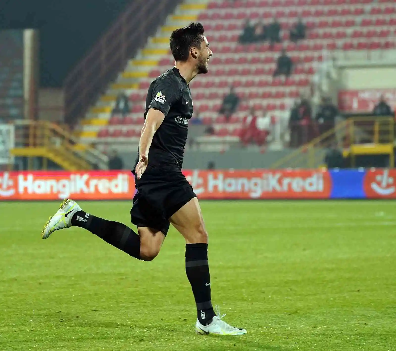 Spor Toto Süper Lig: Ümraniyespor: 3 - Corendon Alanyaspor: 1 (Maç sonucu)