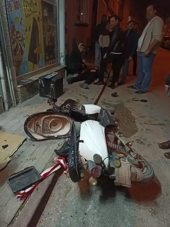 Sürücünün çarptığı bisikletliyi bırakıp kaçtığı anlar kamerada
