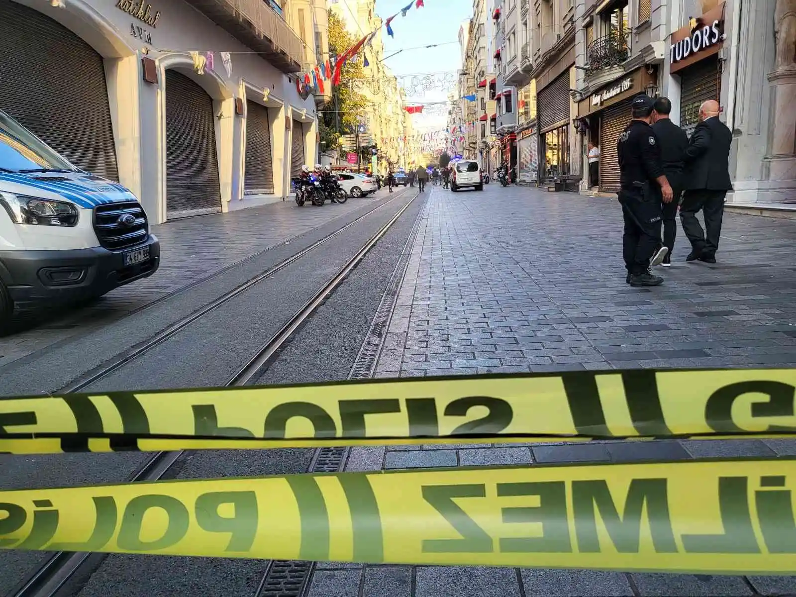 Taksim’de patlama meydana geldi