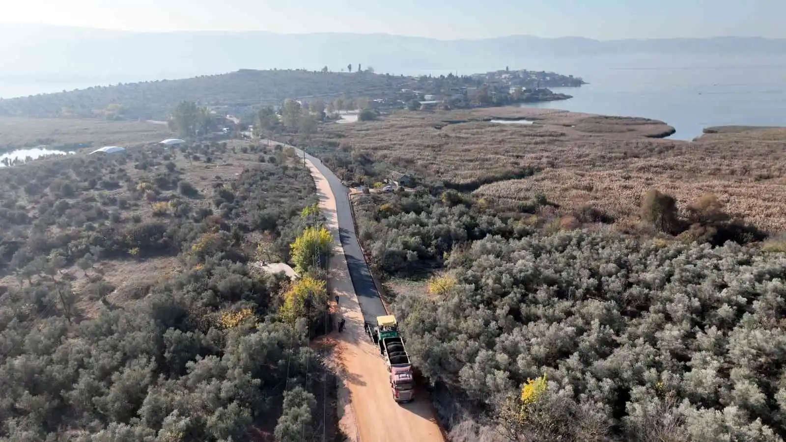 Tarihi Gölyazı yolu sil baştan yenileniyor
