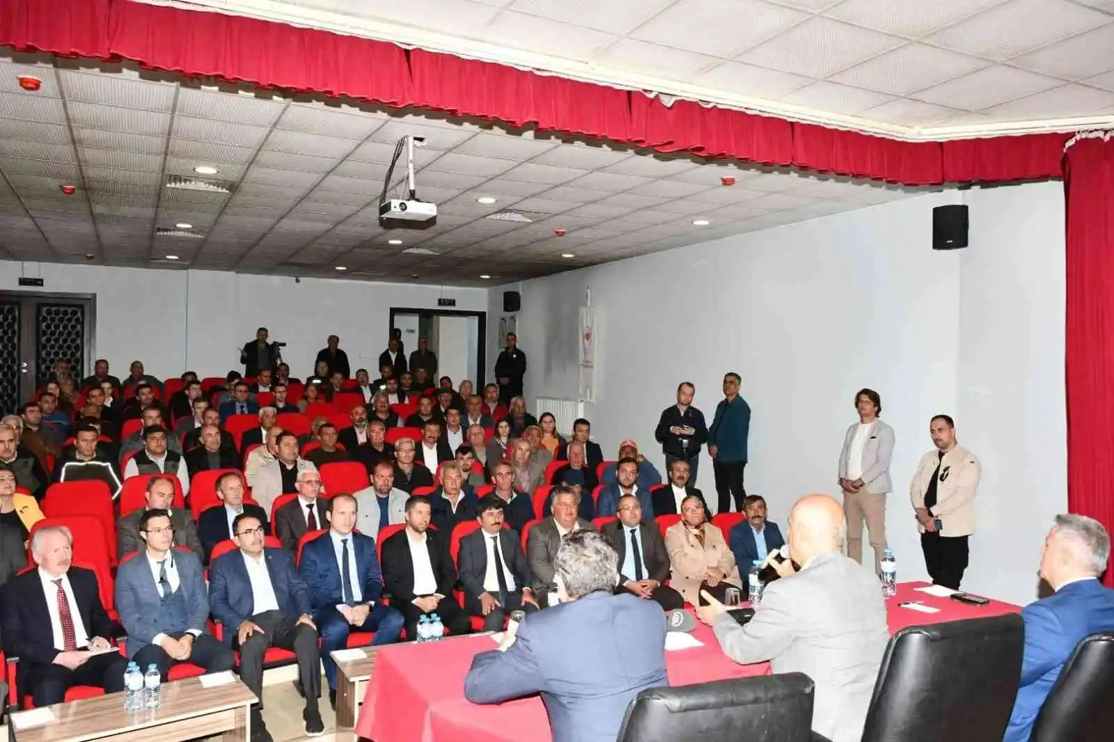 Tarım ve Orman Bakanı Prof. Dr. Vahit Kirişci Tufanbeyli’de temel atma törenine katıldı