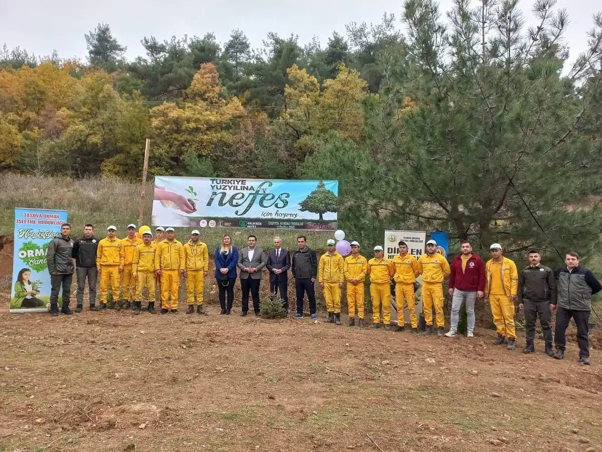 Taşova’da “Türkiye Yüzyılına Nefes” oldular