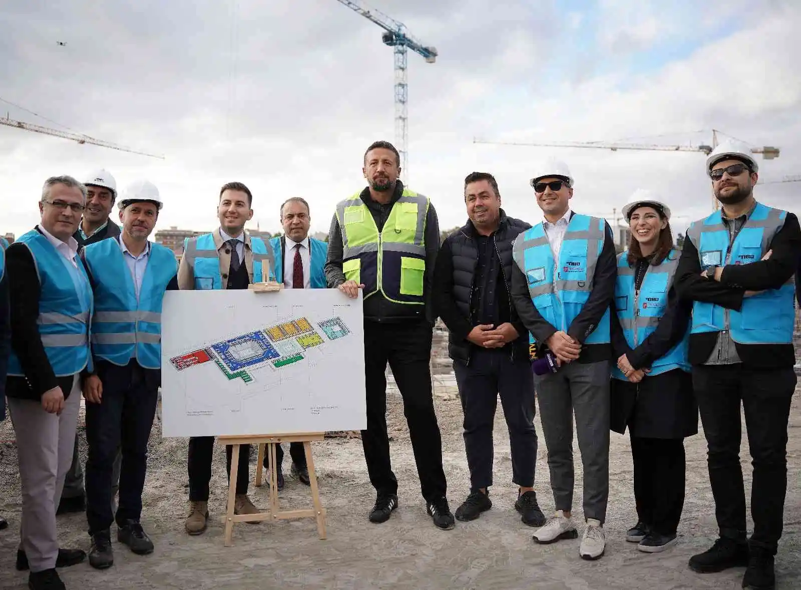 TBF Başkanı Türkoğlu, TBF Basketbol Gelişim Merkezi inşaatında incelemelerde bulundu