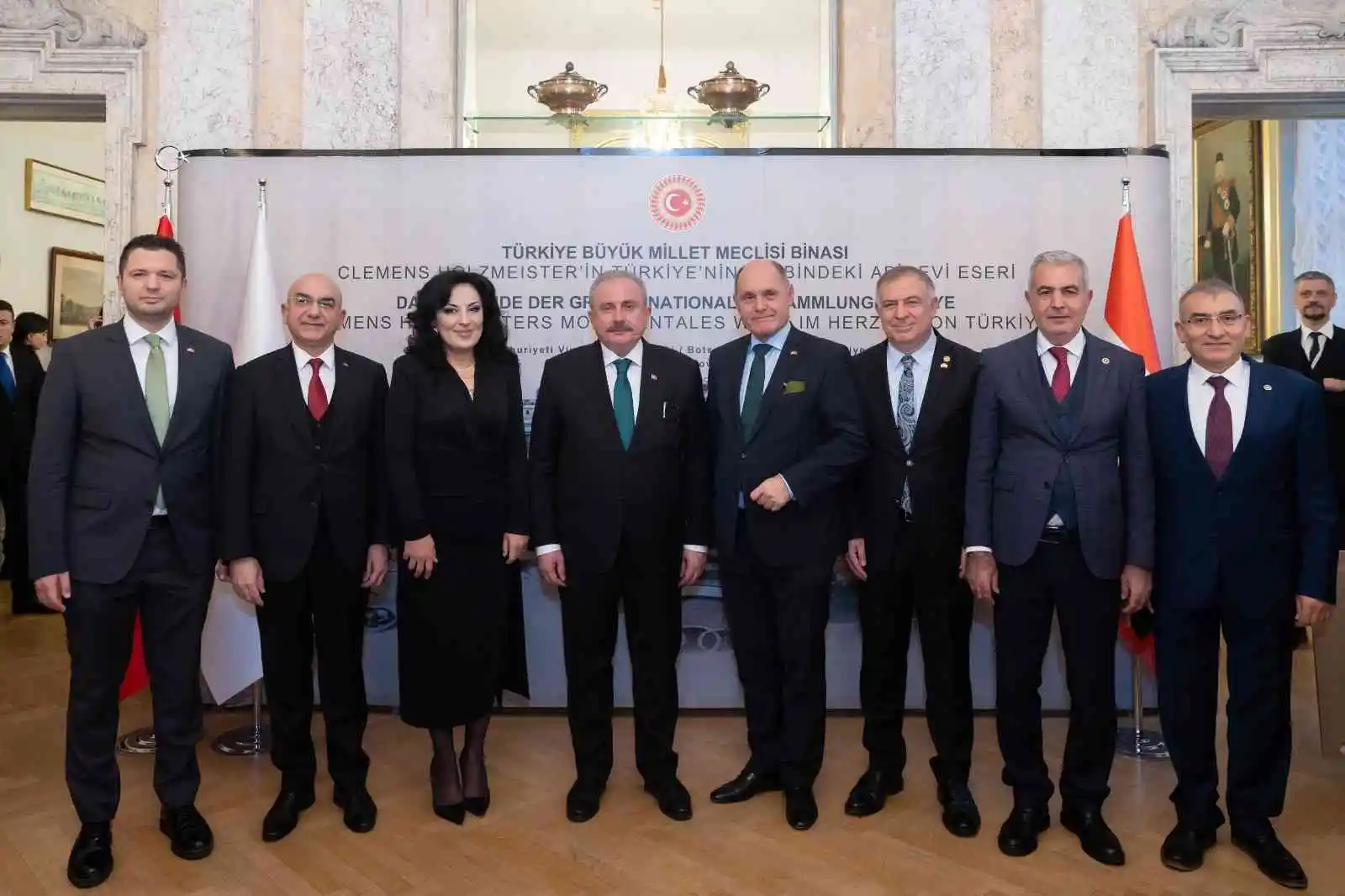 TBMM Başkanı Şentop, Viyana’da TBMM binasının yapımını anlatan serginin açılışını yaptı