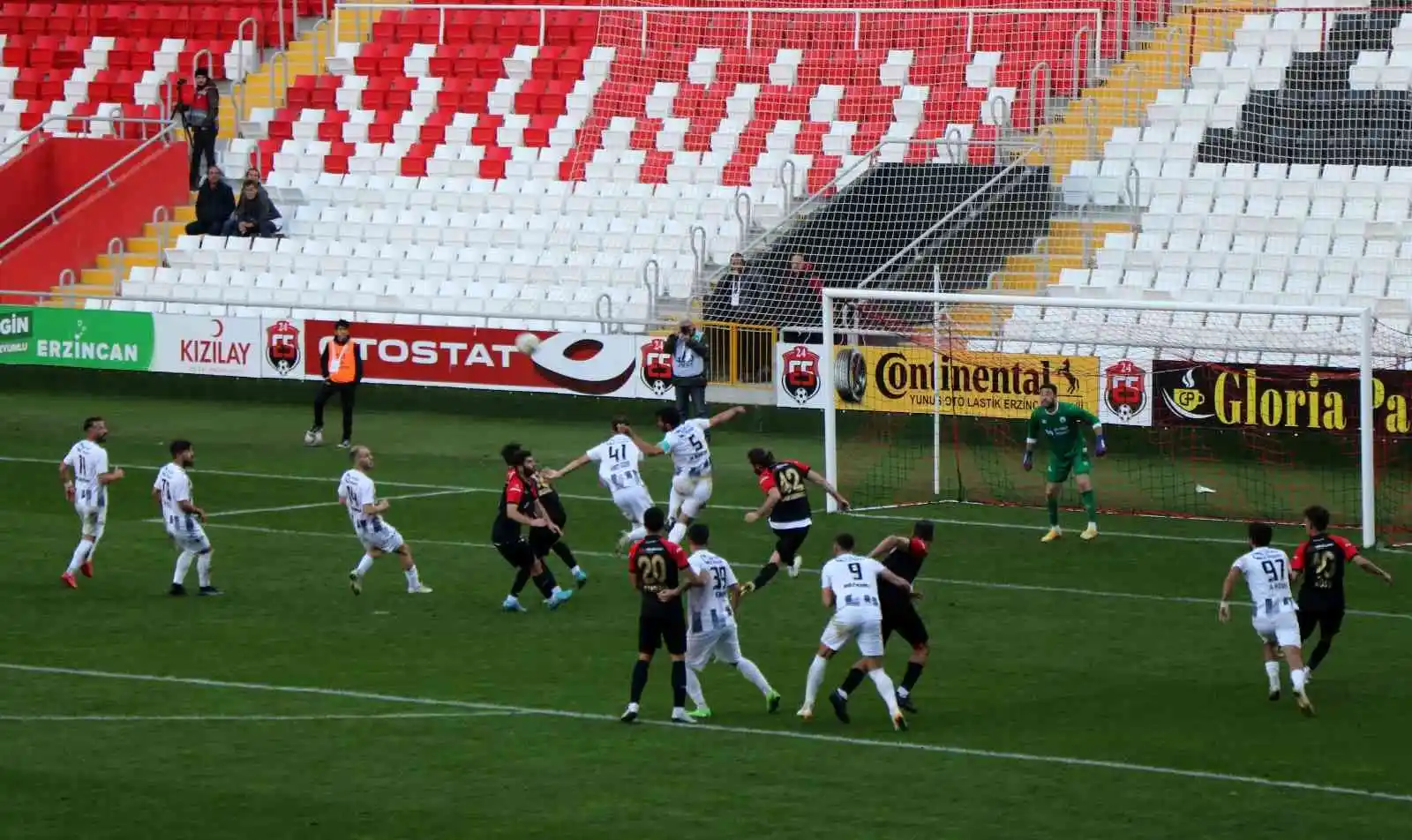 TFF 2. Lig: 24Erzincanspor: 1 - Sivas Belediye Spor: 1
