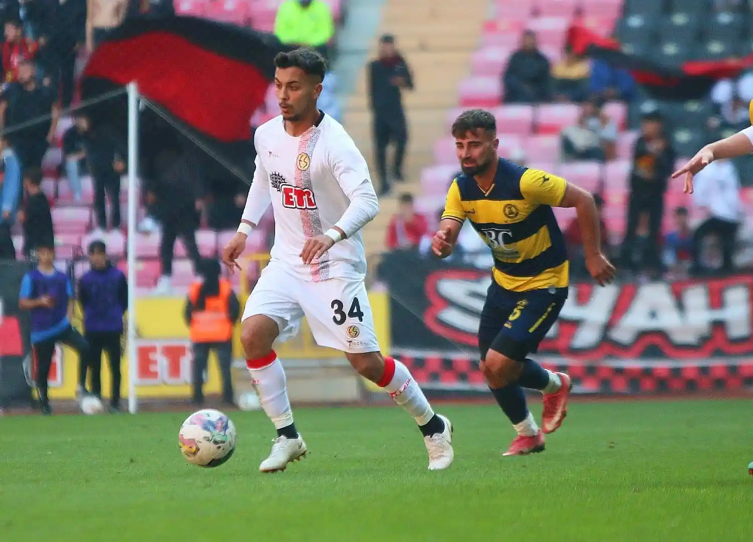 TFF 3. Lig: Eskişehirspor: 0 - Ağrı 1970 Spor: 0