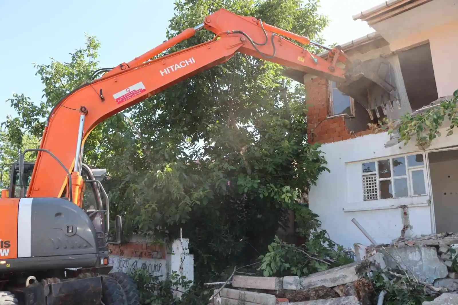 Tutuk, “Güvenli bir kent inşa etmeye çalışıyoruz”