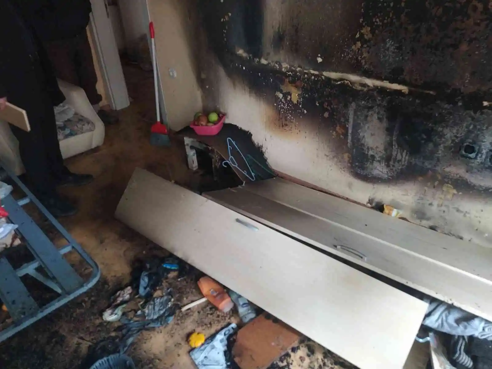 Üniversite öğrencileri yanmaktan son anda kurtuldu
