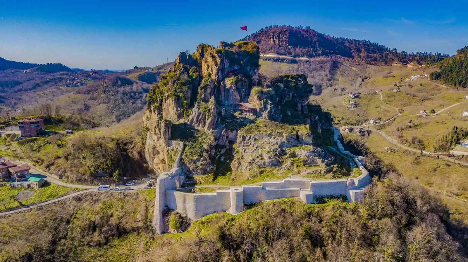 Ünye Kalesi 2023'te turizme açılacak