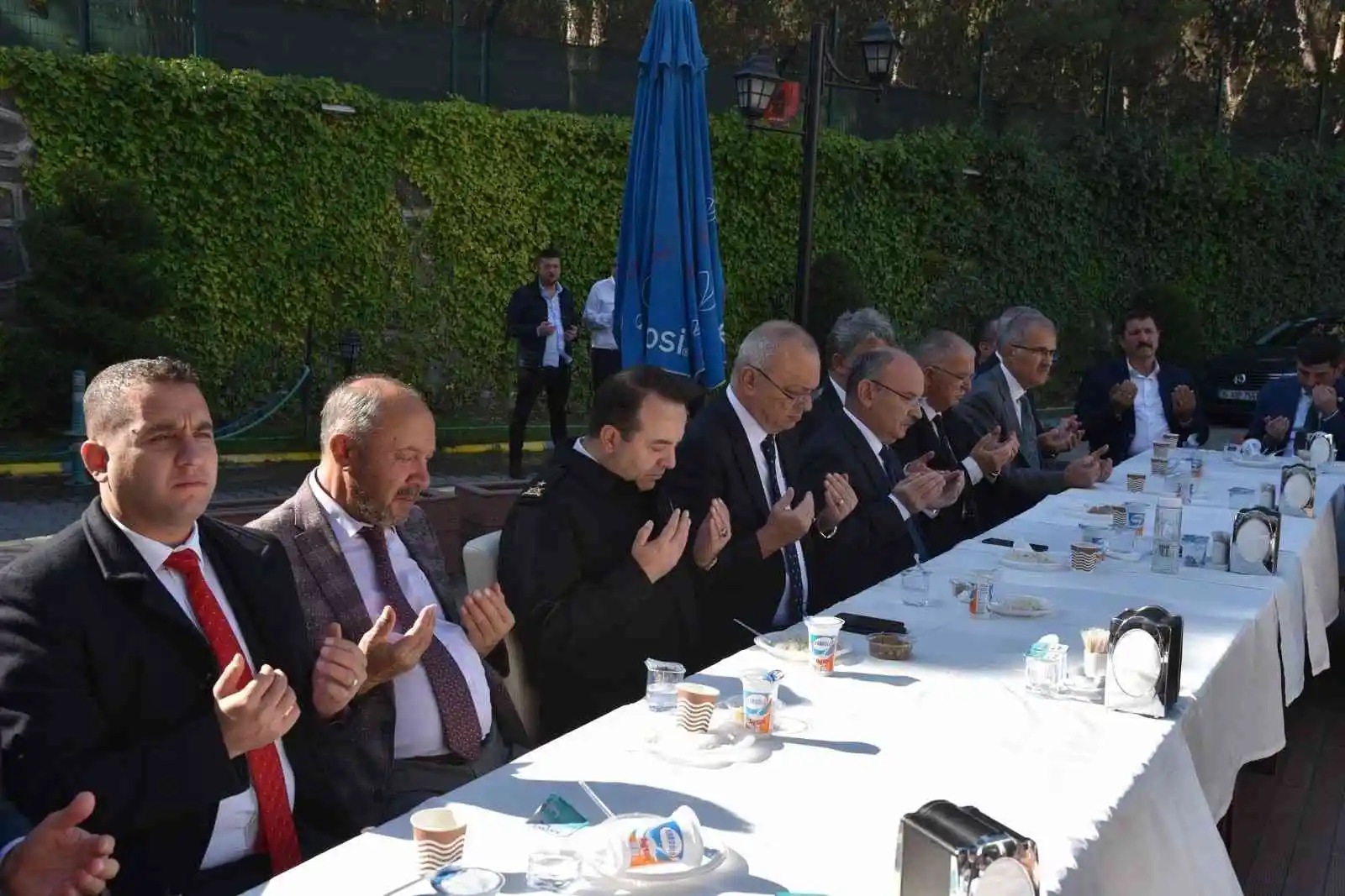 Vali Karadeniz, taziyeleri kabul etti