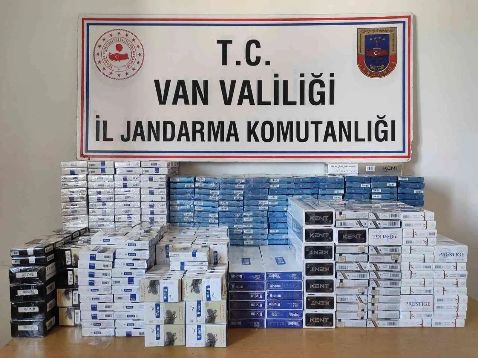 Van'da 15 bin 128 paket kaçak sigara ele geçirildi