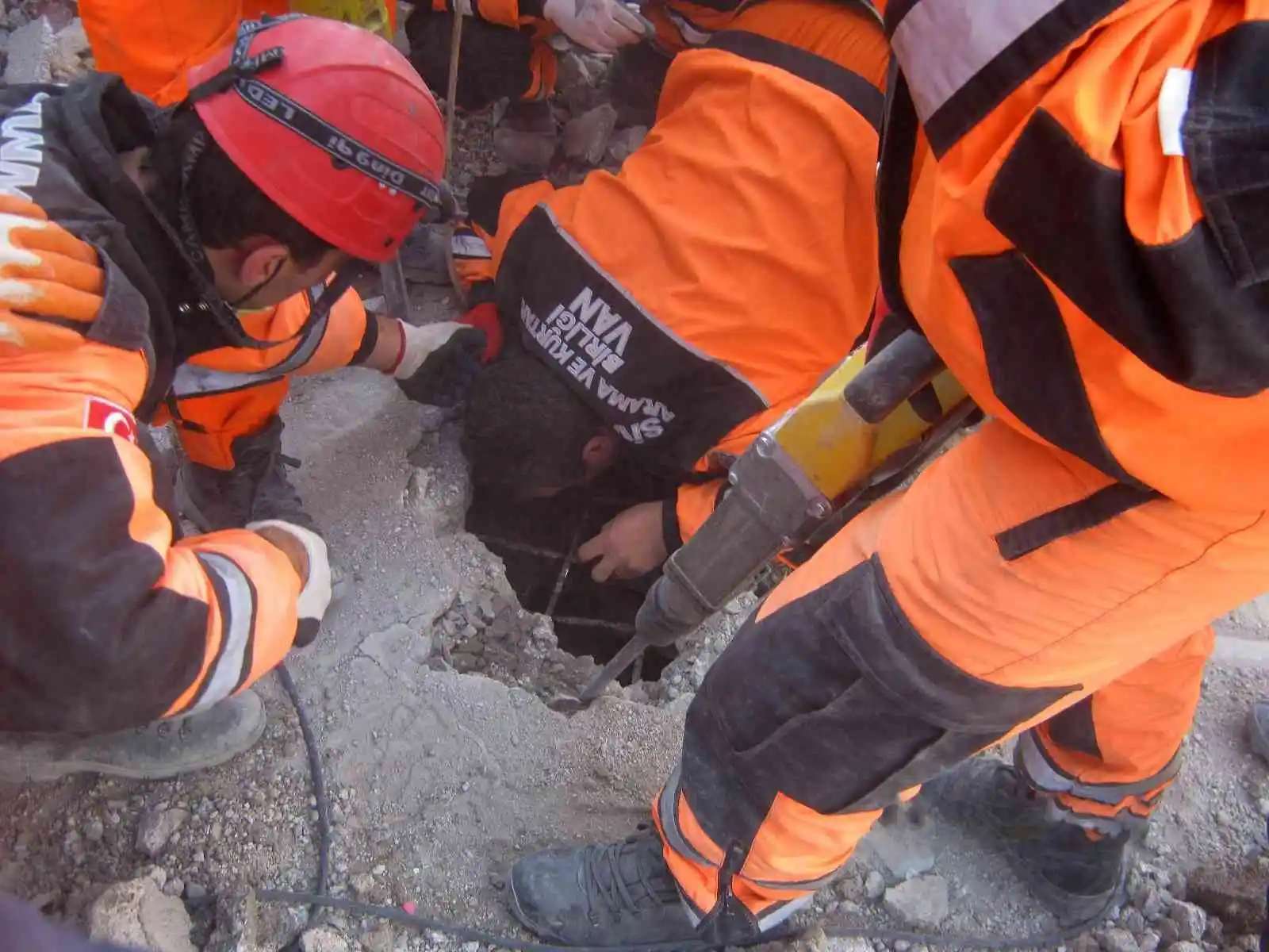 Van depreminin kahramanlarından Eltutan, ‘acı günleri’ unutamadı
